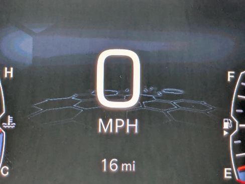 New 2025 Jeep Compass Latitude image 34