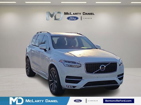 Used 2018 Volvo XC90 T6 Momentum w/ Convenience Package image 1