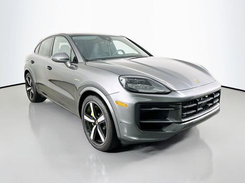New 2025 Porsche Cayenne E-Hybrid Coupe image 7