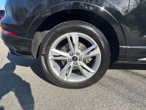 Used 2022 Audi Q3 2.0T Premium w/ Convenience Package image 23