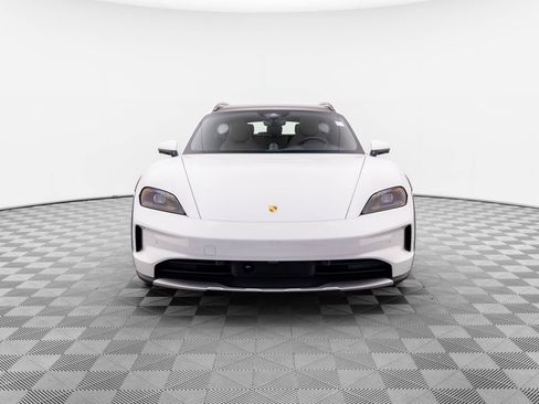 New 2025 Porsche Taycan 4S image 9