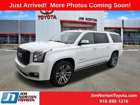 Used 2017 GMC Yukon XL Denali w/ Open Road Package AWD/4WD image 4