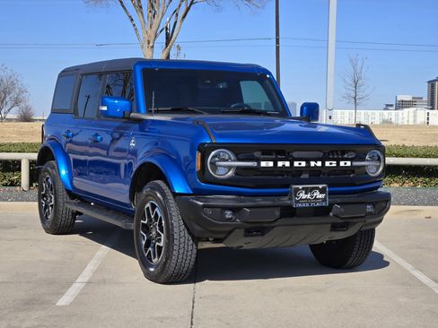 Used 2024 Ford Bronco Outer Banks image 2
