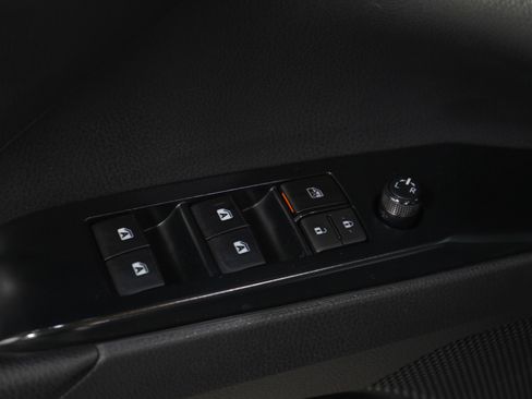 Used 2019 Toyota Camry SE w/ Convenience Package FWD image 19