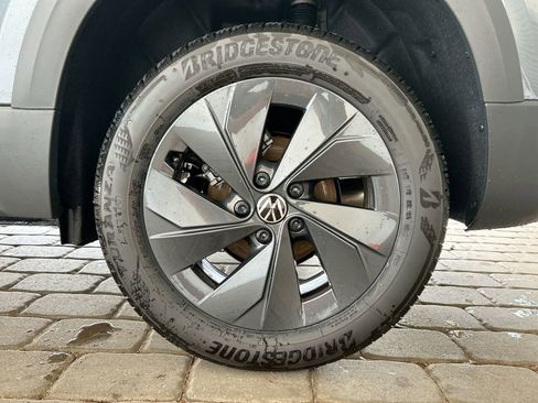 Used 2025 Volkswagen Taos S image 34