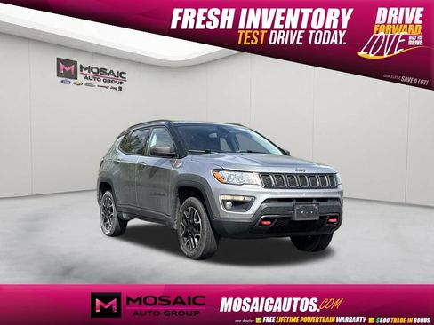 Used 2020 Jeep Compass Trailhawk AWD/4WD image 1