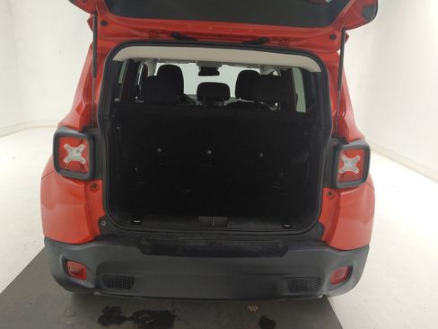 Used 2021 Jeep Renegade Sport AWD/4WD image 29