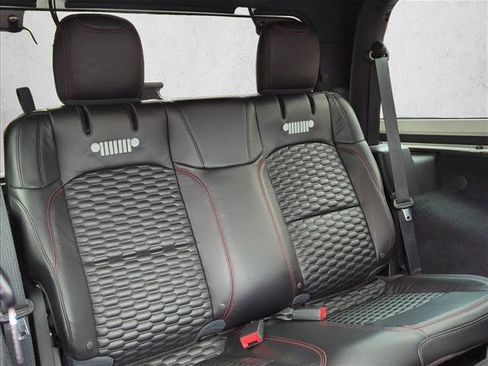 Used 2020 Jeep Wrangler Rubicon w/ Steel Bumper Group image 19