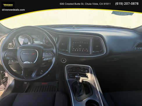 Used 2019 Dodge Challenger SXT RWD image 17