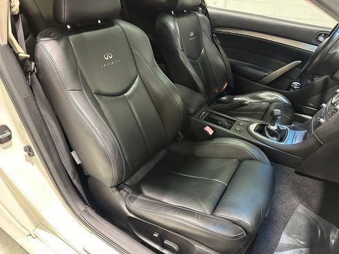 Used 2011 INFINITI G37 Sport image 11