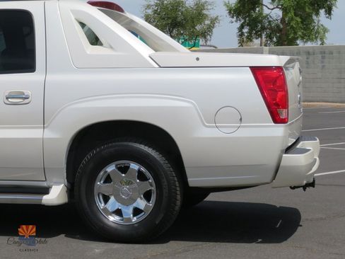 Used 2004 Cadillac Escalade EXT AWD/4WD image 19