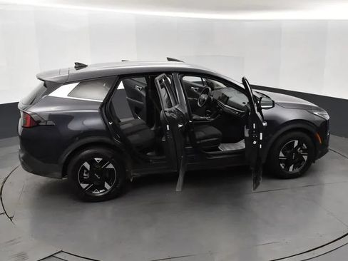 Used 2026 Kia Sportage LX FWD image 6