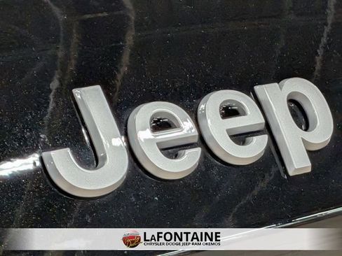 New 2025 Jeep Grand Cherokee L Limited image 9