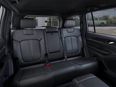 New 2025 Jeep Grand Cherokee Limited image 15