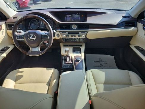 Used 2018 Lexus ES 350 w/ Premier Package image 21