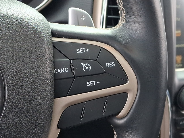 Used 2017 Jeep Grand Cherokee Limited AWD/4WD image 8