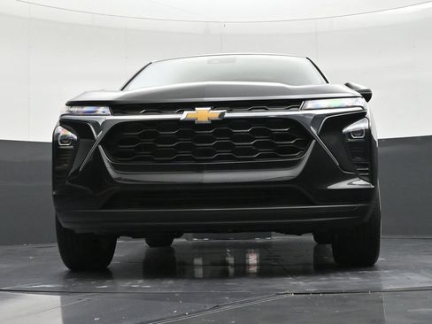 Used 2024 Chevrolet Trax LS w/ LS Convenience Package FWD image 27