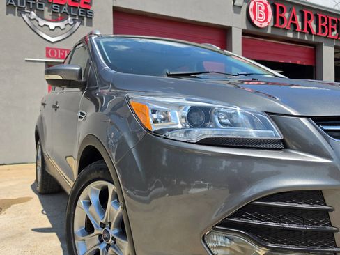 Used 2014 Ford Escape Titanium w/ Equipment Group 401A AWD/4WD image 10