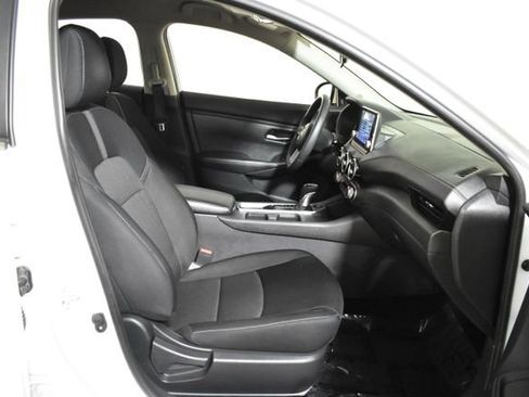 Certified 2022 Nissan Sentra SV w/ Trunk Package FWD image 32