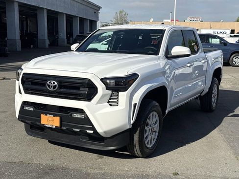 Used 2024 Toyota Tacoma SR5 RWD image 7