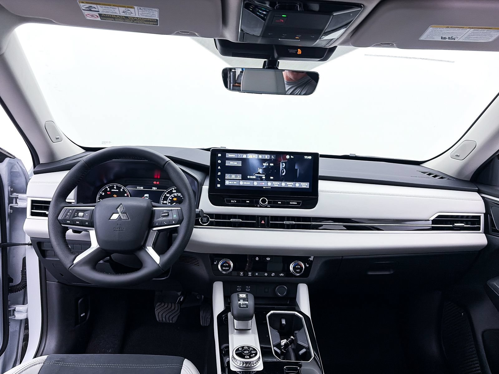 Used 2026 Mitsubishi Outlander SE AWD/4WD image 19