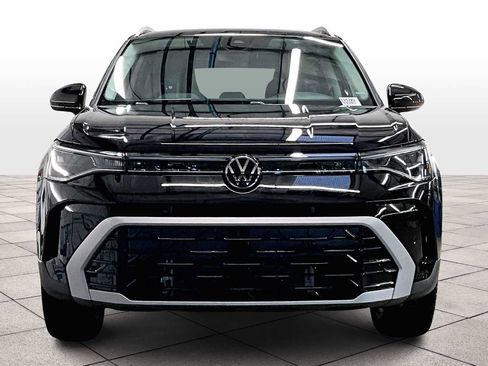 New 2026 Volkswagen Taos SEL image 5