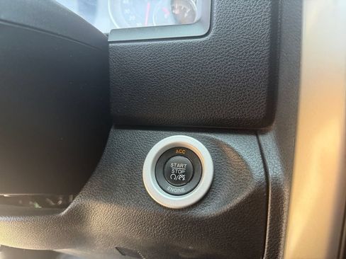 Used 2013 RAM 1500 Laramie w/ Convenience Group AWD/4WD image 30