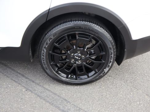 Used 2022 Kia Telluride EX w/ EX Premium Package AWD/4WD image 42