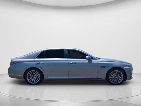 Used 2021 Genesis G90 3.3T Premium RWD image 4