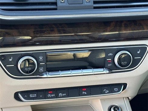 Used 2018 Audi Q5 Prestige w/ Prestige Package image 22