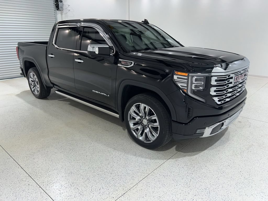 Used 2023 GMC Sierra 1500 Denali w/ Denali Reserve Package AWD/4WD image 7