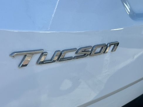 Used 2024 Hyundai Tucson Limited image 28