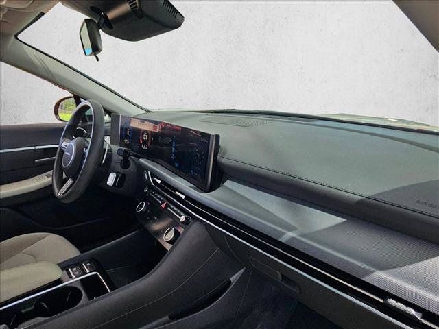 Used 2025 Hyundai Sonata SEL FWD image 13