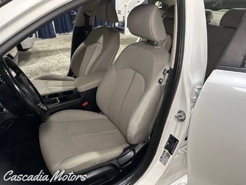 Used 2017 Kia Optima Premium FWD image 7