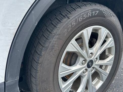 Used 2025 Ford Escape Active FWD image 9