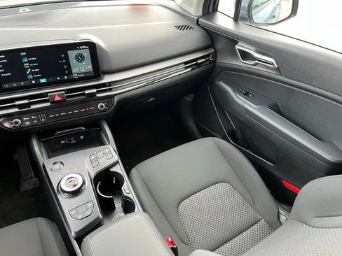 Used 2026 Kia Sportage S image 12