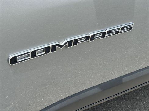Certified 2023 Jeep Compass Latitude AWD/4WD image 31