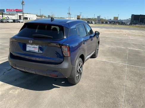 New 2026 Nissan Kicks SV FWD image 4