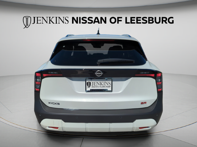 Used 2026 Nissan Kicks SR FWD image 5