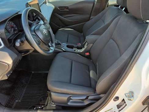 Used 2025 Toyota Corolla LE FWD image 10