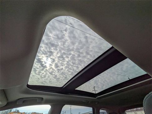 Used 2018 Nissan Murano Platinum image 20