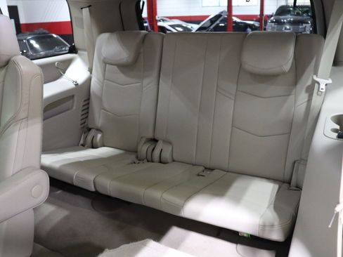 Used 2015 Cadillac Escalade Luxury AWD/4WD image 44