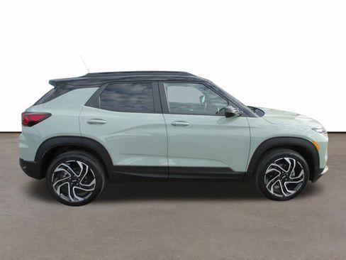 Used 2024 Chevrolet TrailBlazer RS w/ Driver Confidence Package AWD/4WD image 2