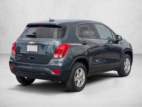 Used 2022 Chevrolet Trax LS w/ Tint and Cruise Package AWD/4WD image 5