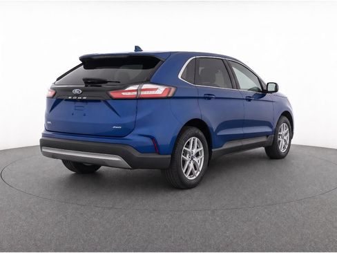 Certified 2023 Ford Edge SEL w/ Convenience Package AWD/4WD image 4