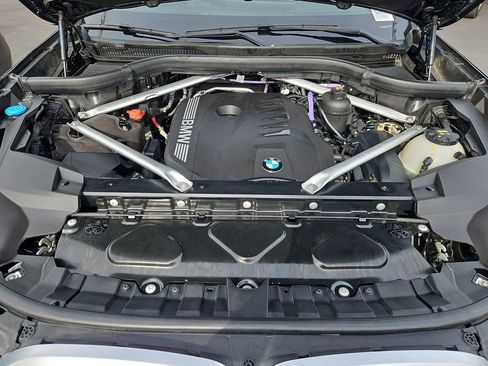 Used 2023 BMW X7 xDrive40i w/ Premium Package image 31