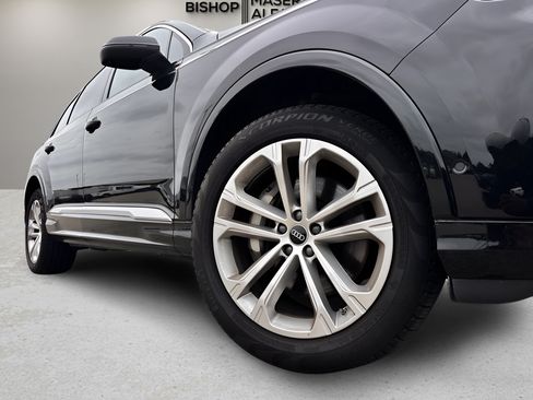 Used 2025 Audi Q7 3.0T Premium Plus AWD/4WD image 28