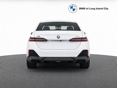 New 2026 BMW 530i xDrive w/ M Sport Package AWD/4WD image 6