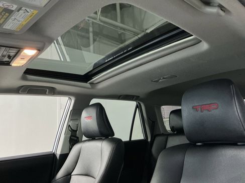 Used 2021 Toyota 4Runner Venture image 32