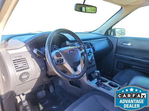 Used 2019 Ford Flex SE image 9